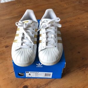 Adidas US Women’s Sz 6 Superstar Gold